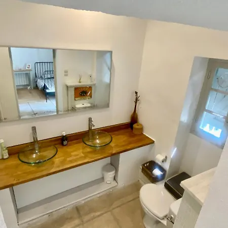 De La Croix Du Pape 3* אזה