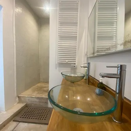 De La Croix Du Pape Casa de hóspedes *