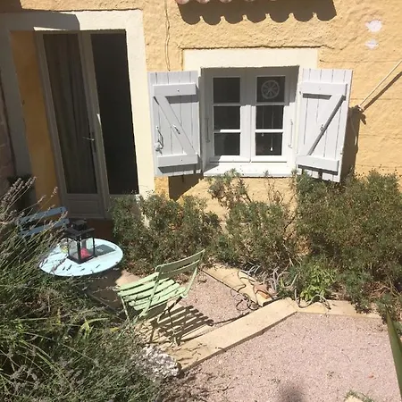 De La Croix Du Pape בית הארחה אזה