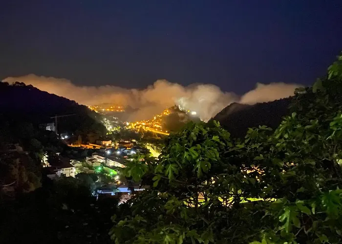 بيت ضيافة De La Croix Du Pape 3*