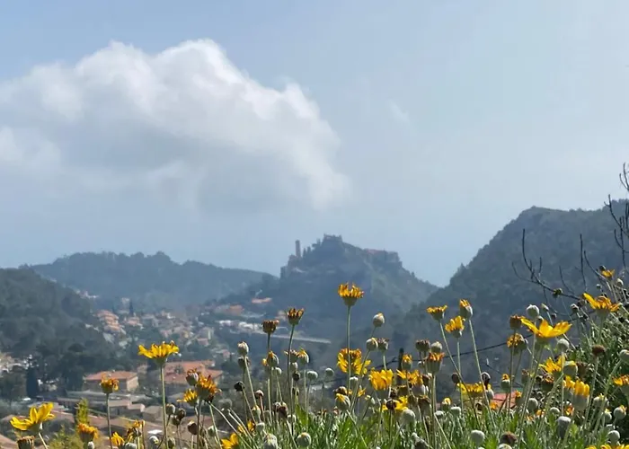 De La Croix Du Pape 3* إز