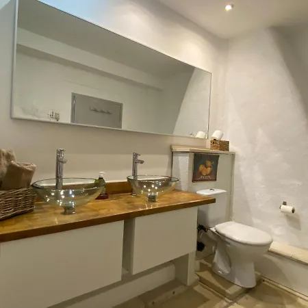 Guest house De La Croix Du Pape *